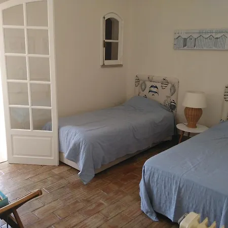 Casa De *